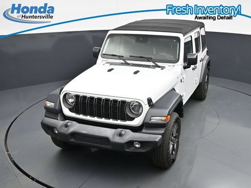 Used 2024 Jeep Wrangler Unlimited Sport AWD/4WD image 16