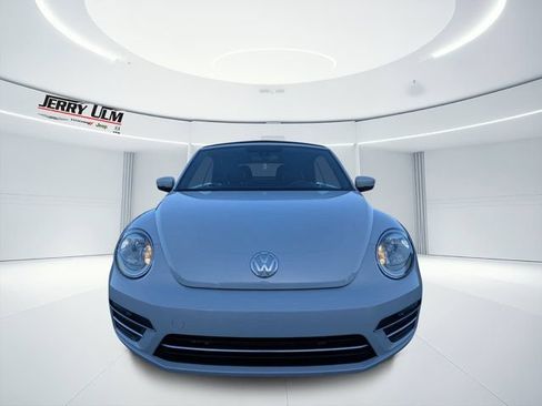 Used 2018 Volkswagen Beetle 2.0T Coast FWD image 13