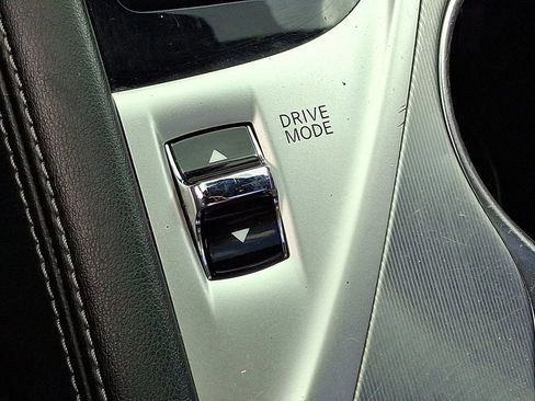 Used 2017 INFINITI Q60 2.0t w/ Moonroof Package image 24