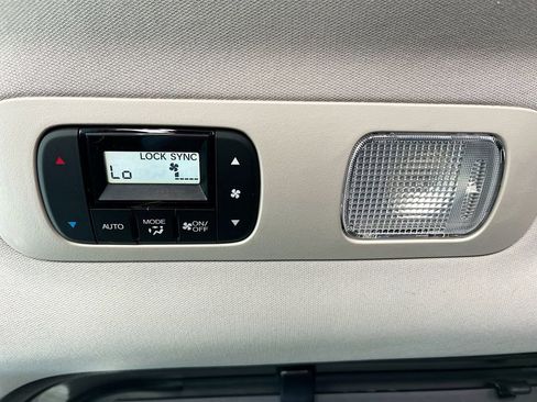 Used 2025 Honda Odyssey EX-L image 25