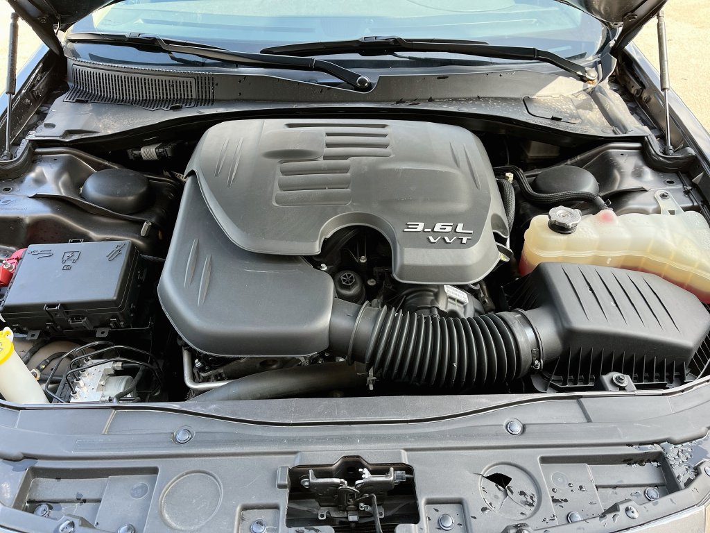 Used 2023 Chrysler 300 Touring RWD image 28