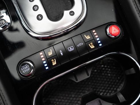 Used 2015 Bentley Flying Spur W12 image 27