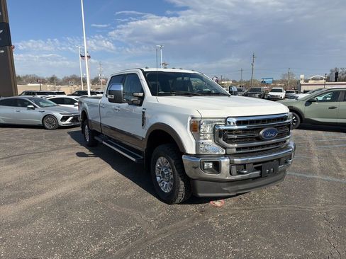 Used 2022 Ford F250 Lariat w/ Chrome Package image 3