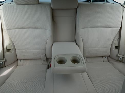 Used 2019 Subaru Outback 2.5i AWD/4WD image 13