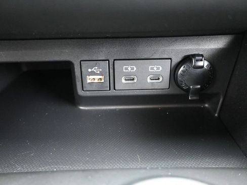 Certified 2023 Toyota Highlander LE image 35