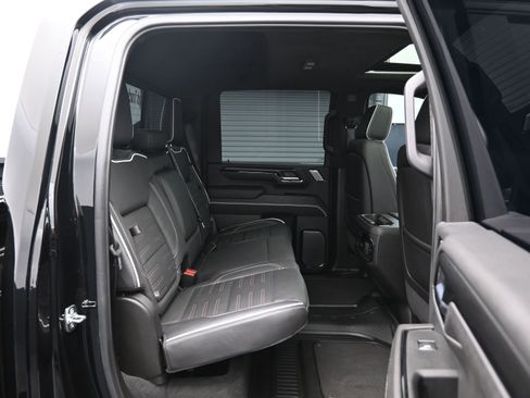 Used 2025 GMC Sierra 2500 AT4X image 11