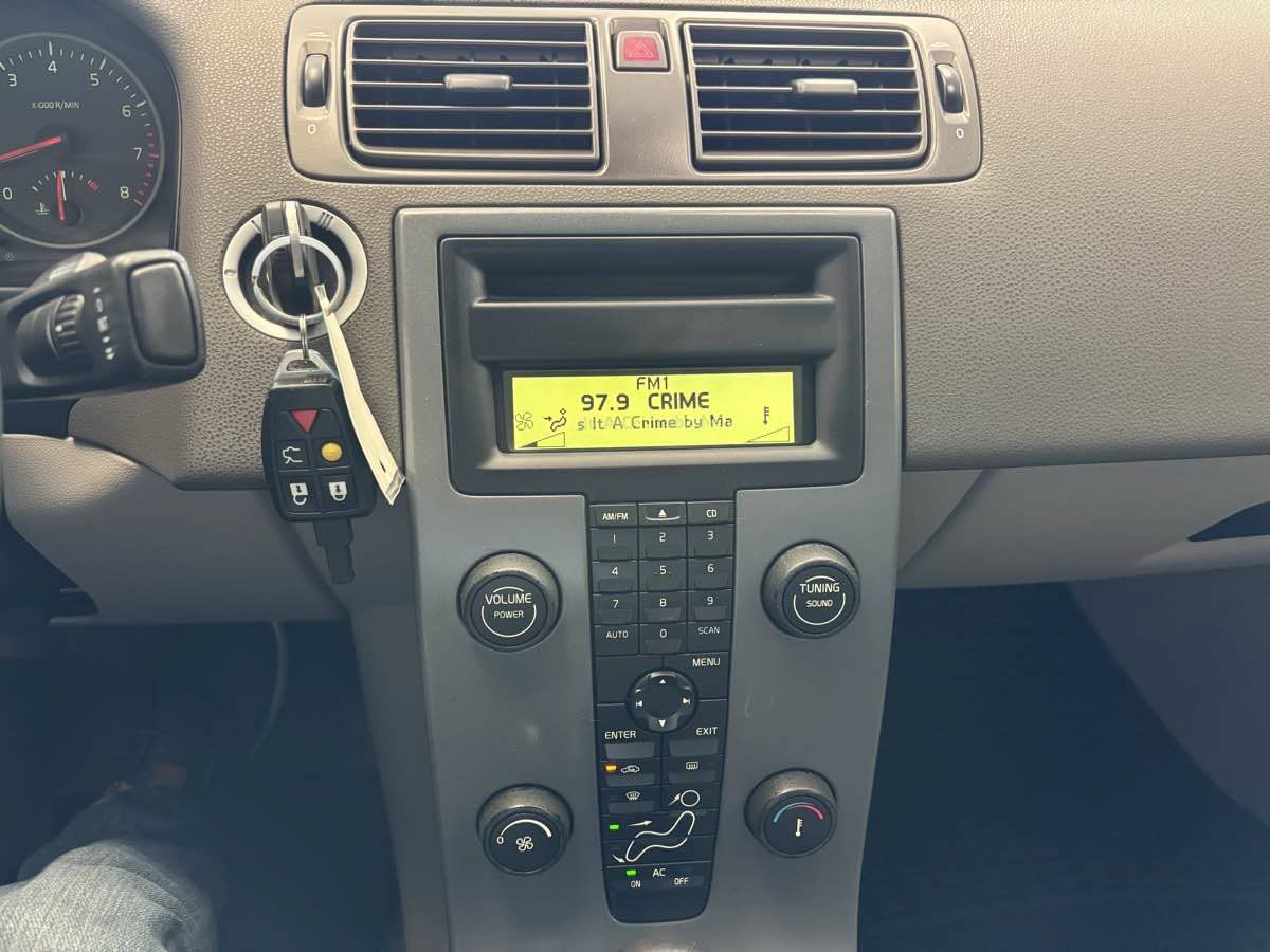 Used 2007 Volvo S40 2.4i FWD image 13
