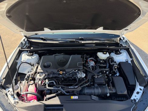 Used 2025 Toyota Camry LE image 31