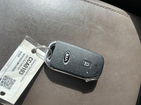 Used 2021 Kia Telluride SX image 30