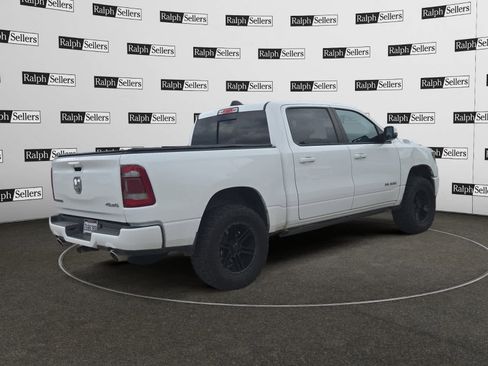 Used 2024 RAM 1500 Laramie AWD/4WD image 5