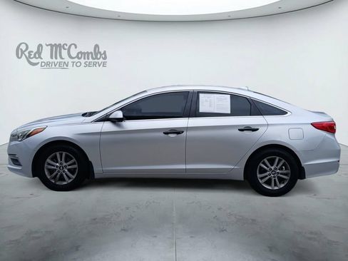 Used 2015 Hyundai Sonata SE w/ Option Group 09 FWD image 2