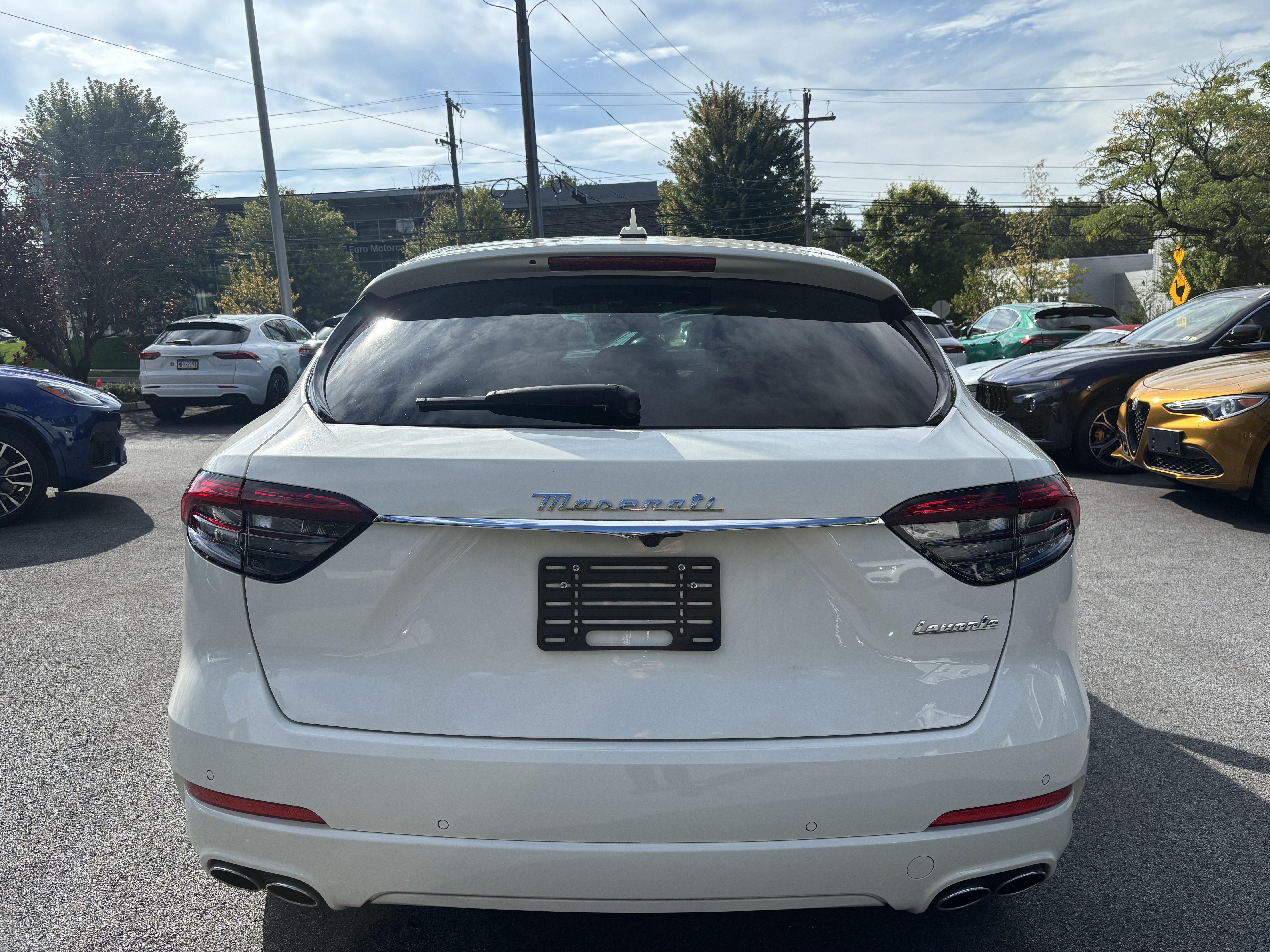 Used 2023 Maserati Levante GT AWD/4WD image 4