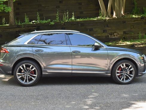 Used 2022 Audi SQ8 Prestige w/ Prestige Package AWD/4WD image 10