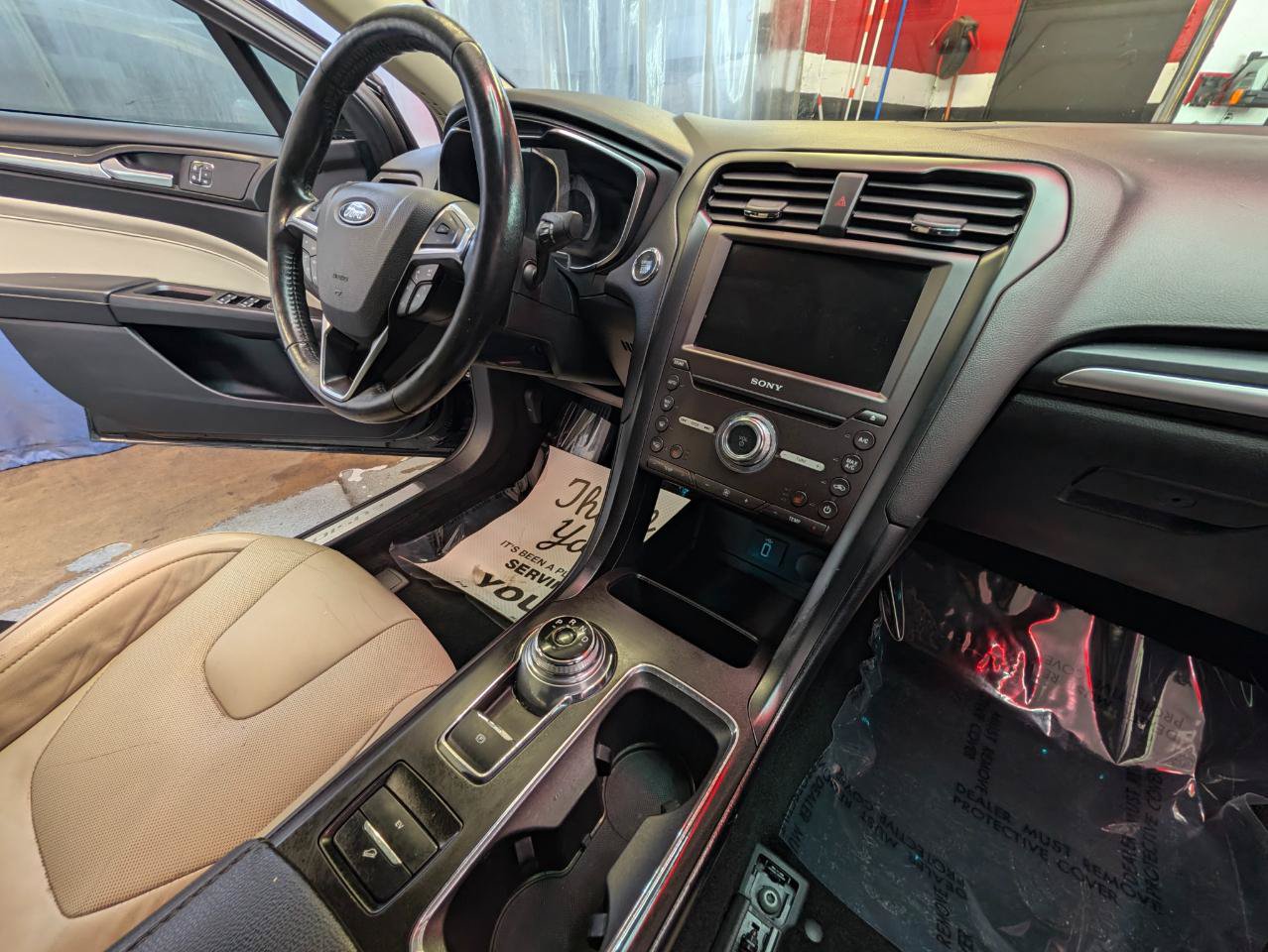 Used 2018 Ford Fusion Energi Titanium FWD image 12