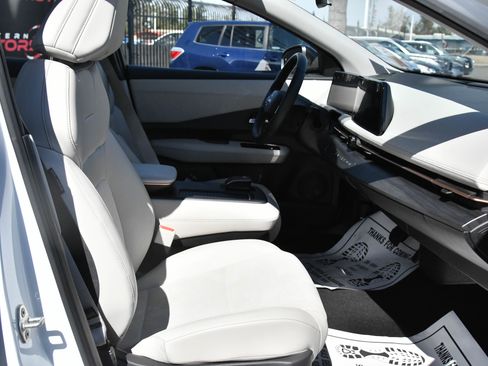 Used 2024 Nissan Ariya AWD image 51