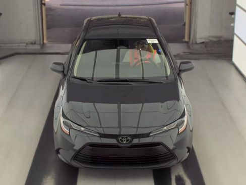 Used 2024 Toyota Corolla LE FWD image 2