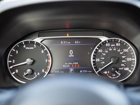 Used 2024 Nissan Altima 2.5 SV image 11