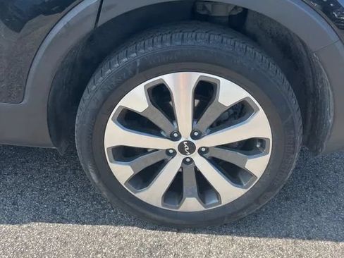 Used 2022 Kia Telluride S AWD/4WD image 17