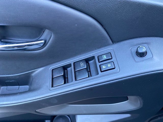 Used 2023 Nissan Frontier SV AWD/4WD image 13