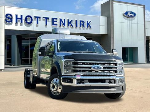 Used 2024 Ford F450 Lariat AWD/4WD image 1