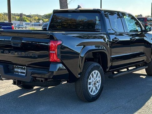 New 2025 Toyota Tacoma SR5 image 9