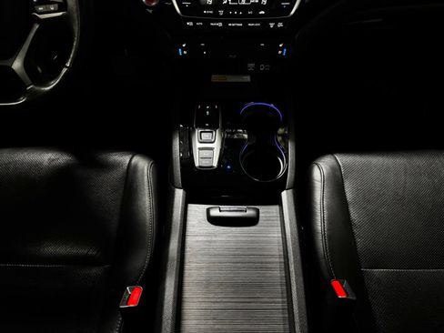 Used 2019 Honda Pilot Touring image 32