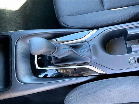 Used 2025 Toyota Corolla LE image 15