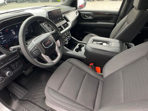 Used 2024 GMC Yukon SLE w/ Max Trailering Package image 18