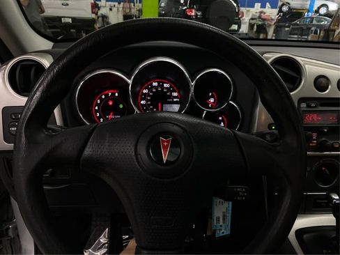 Used 2007 Pontiac Vibe w/ Security Package FWD image 23