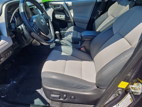 Used 2013 Toyota RAV4 Limited AWD/4WD image 29