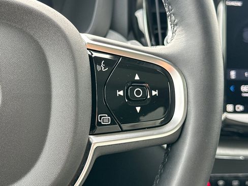 Certified 2025 Volvo XC60 T8 Plus w/ Protection Package Premier image 28