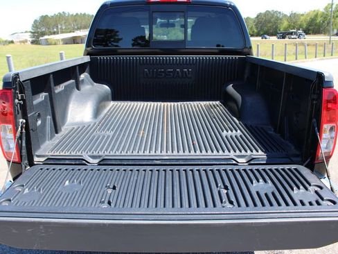 Used 2016 Nissan Frontier SV RWD image 17