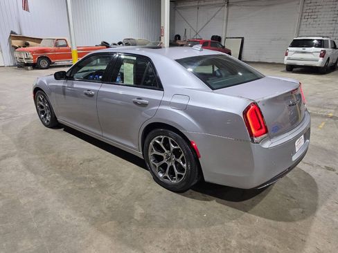 Used 2018 Chrysler 300 S w/ Safetytec Plus Group RWD image 8