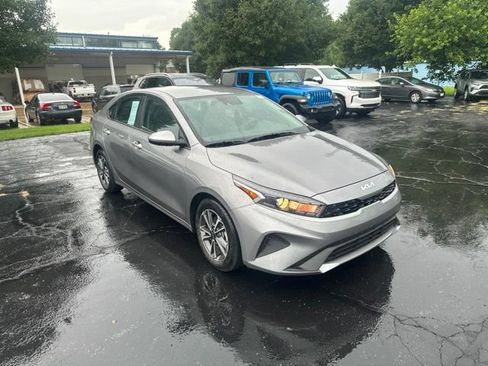 Used 2024 Kia Forte LXS FWD image 1