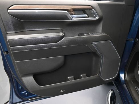 Used 2022 Chevrolet Silverado 1500 RST image 11