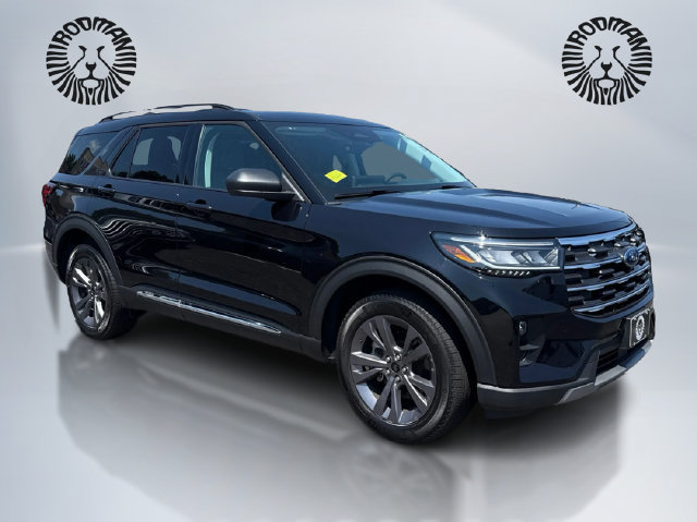 Used 2025 Ford Explorer Active w/ Active Comfort Package AWD/4WD image 3