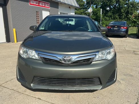 Used 2014 Toyota Camry LE FWD image 8