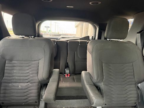 Used 2020 Ford Explorer XLT w/ Comfort Package AWD/4WD image 16