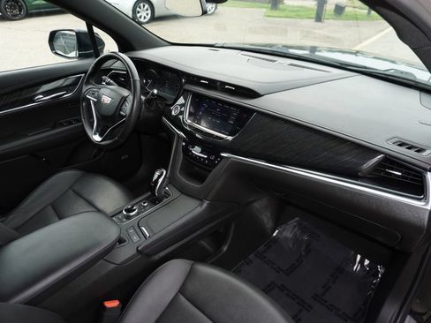 Used 2020 Cadillac XT6 Premium Luxury AWD/4WD image 30