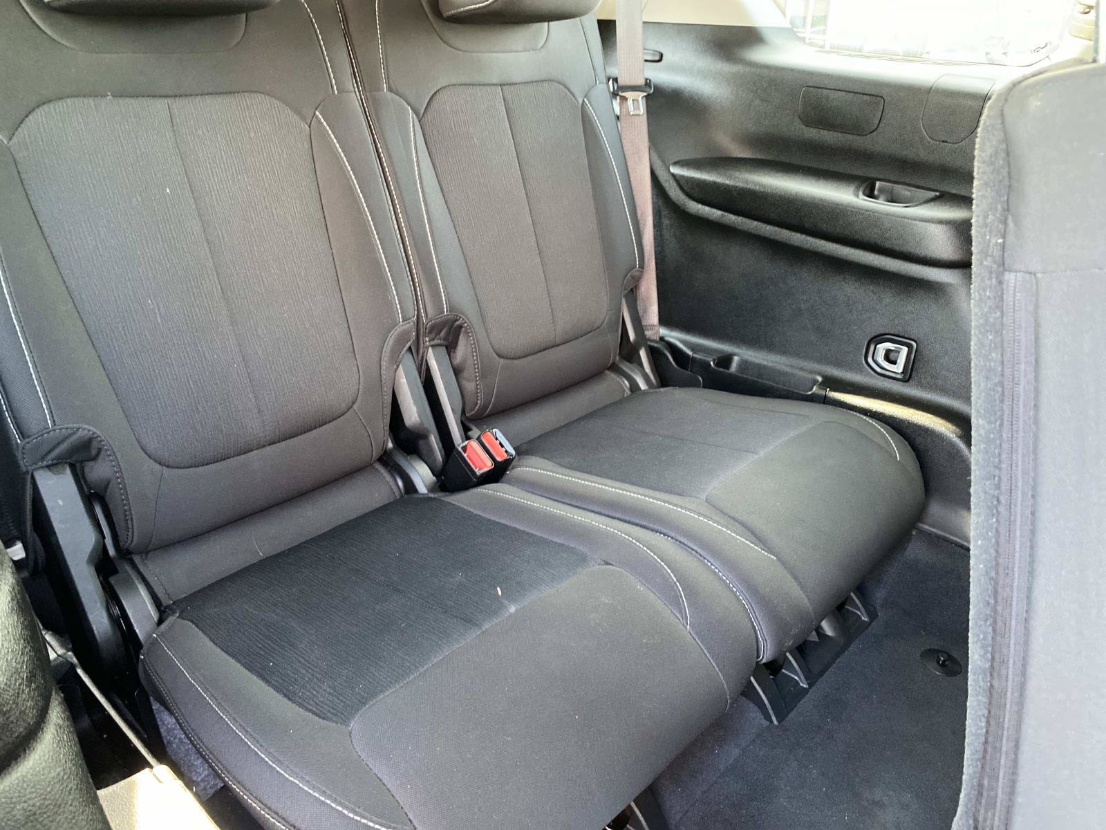 Used 2023 Jeep Grand Cherokee L Laredo AWD/4WD image 24