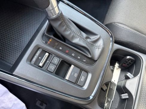 Used 2023 Honda CR-V LX image 11