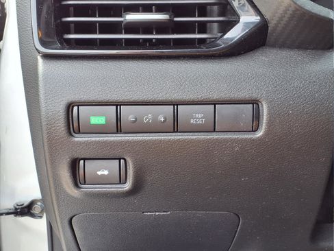 Used 2023 Nissan Sentra SV image 12