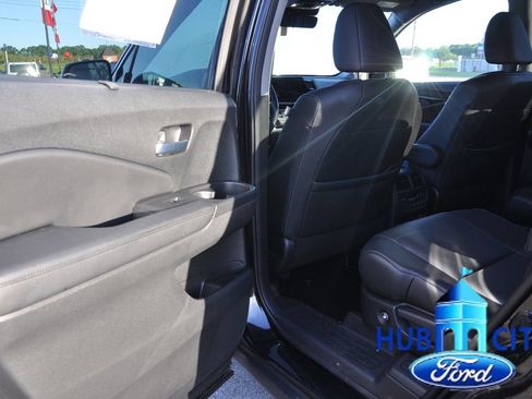 Used 2022 Honda Pilot Elite image 13