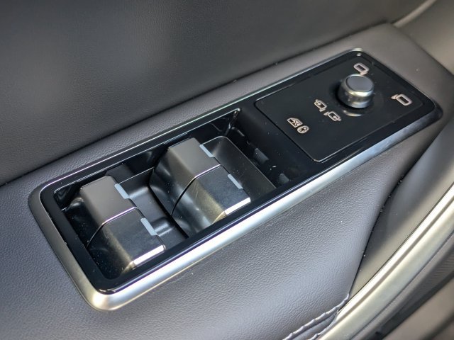 New 2026 Jaguar F-PACE R-Dynamic S AWD/4WD image 39