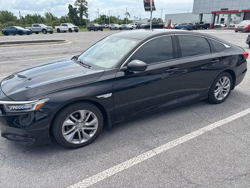 Used 2018 Honda Accord LX image 6
