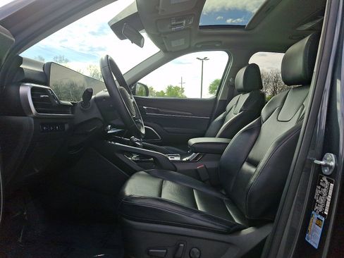 Certified 2023 Kia Telluride S w/ S Sunroof Package AWD/4WD image 13