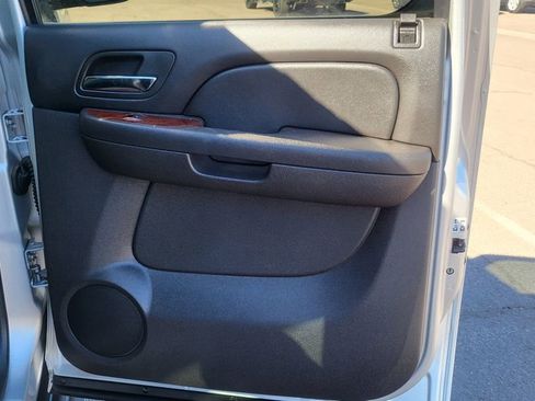 Used 2011 Chevrolet Avalanche LT w/ Texas Edition image 18