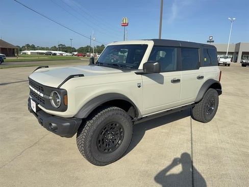 New 2026 Ford Bronco Big Bend w/ Black Diamond Package AWD/4WD image 1