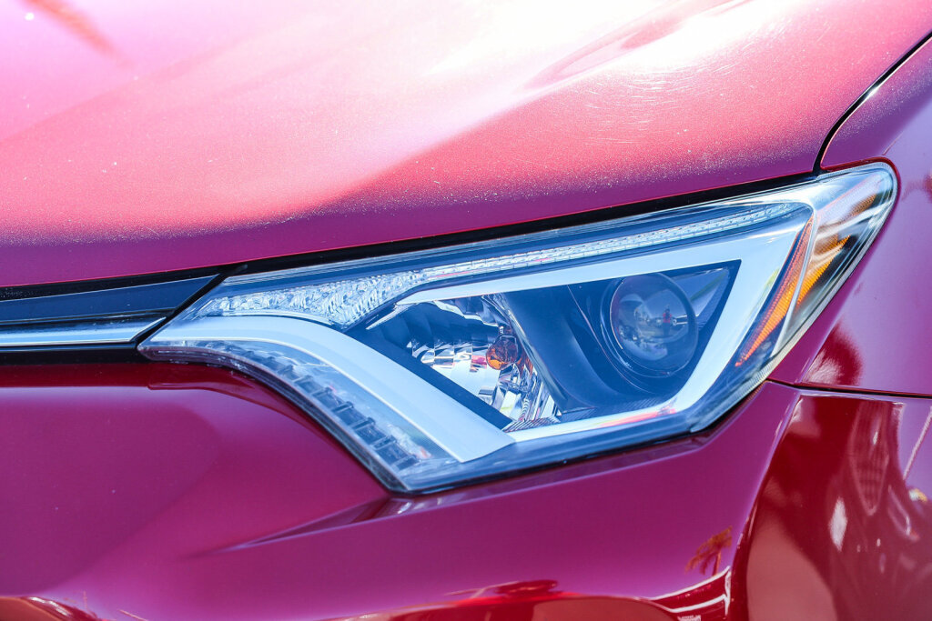 Used 2017 Toyota RAV4 XLE AWD/4WD image 20