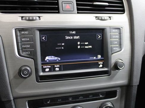 Used 2016 Volkswagen Golf SE FWD image 17